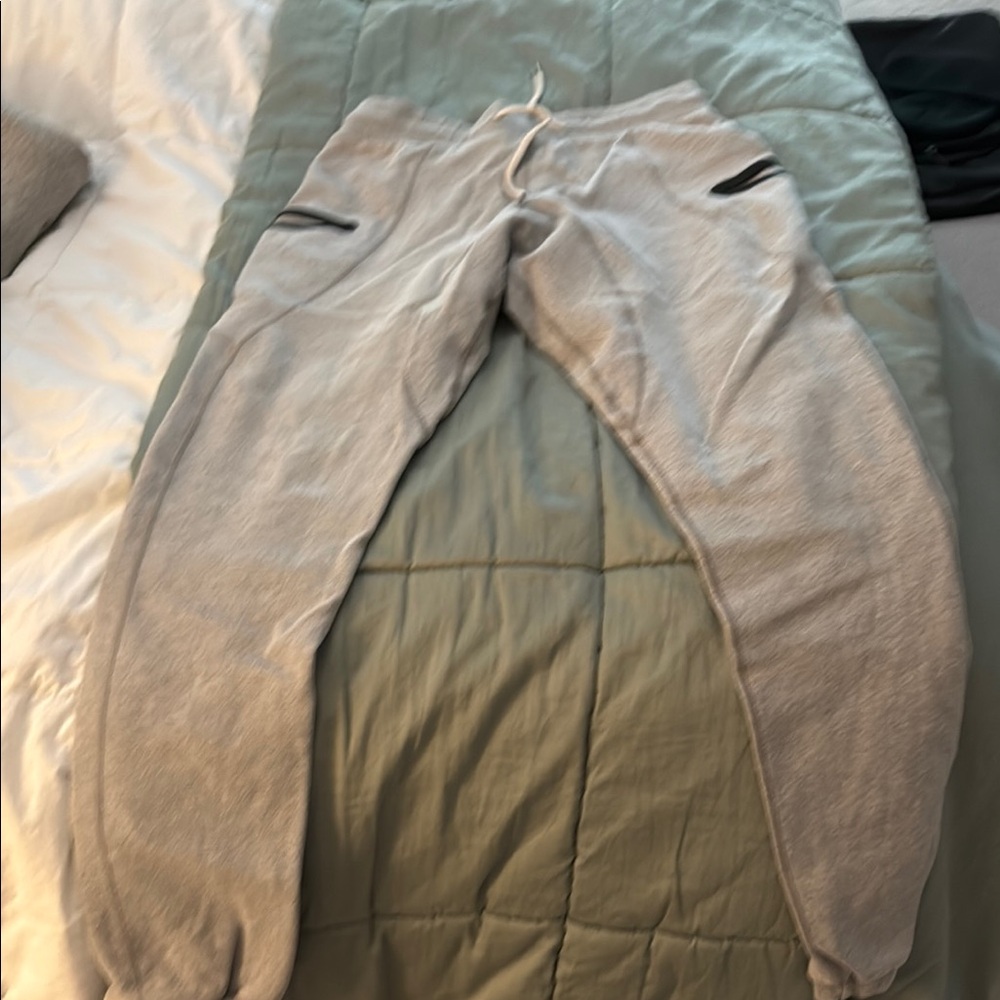 Men’s Gray Jogger Sweatpants